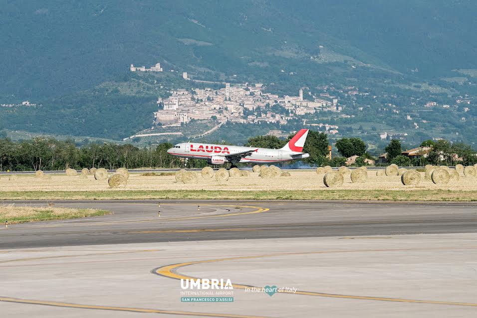 AEROPORTO DELL’UMBRIA: TRAFFICO INTENSO NELLA SETTIMANA DI PASQUA
